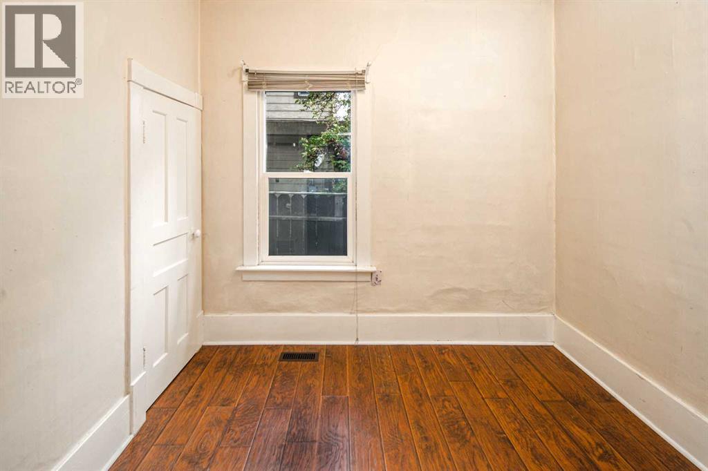 Single Family House Bungalow for Sale in   Avenue NW Mount Pleasant Calgary 