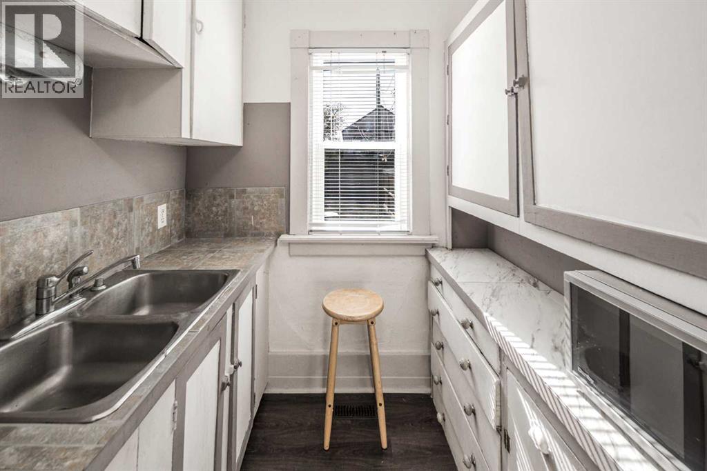 Single Family House Bungalow for Sale in   Avenue NW Mount Pleasant Calgary 