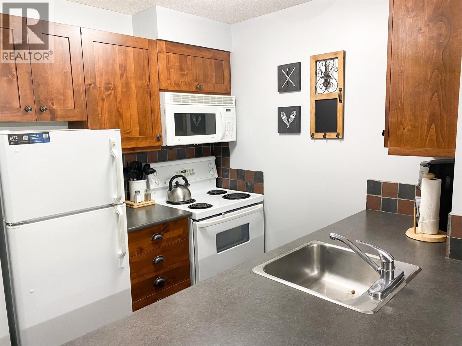 #306 2070 Summit Drive Drive - 1