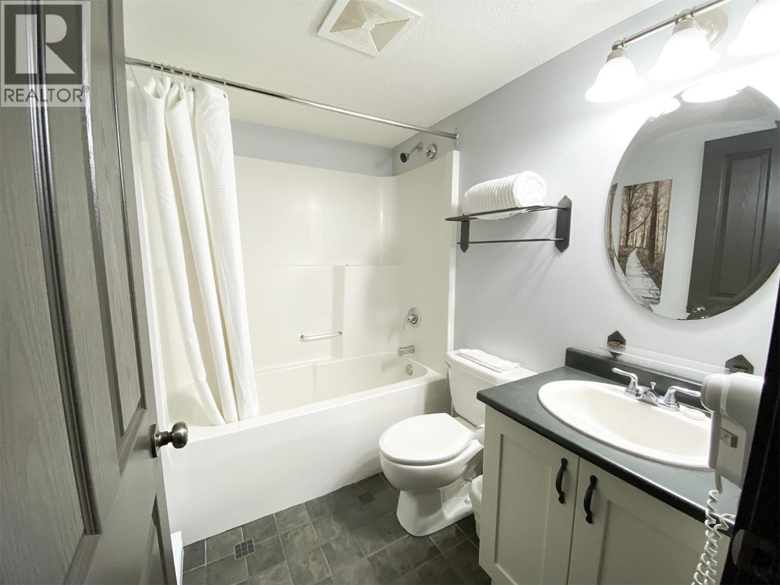 #306 2070 Summit Drive Drive - 20