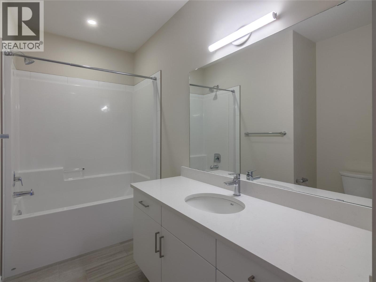 3362 SKAHA LAKE Road Unit# 1202, Penticton