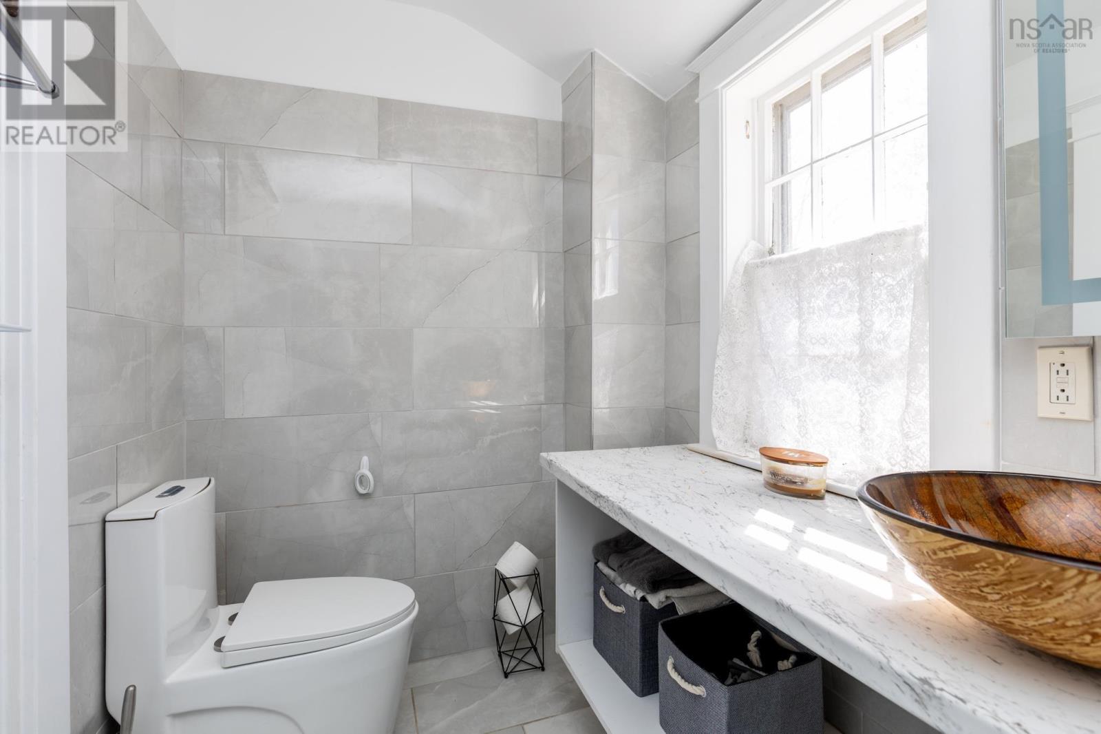 Property 20 of 33 of 91 Cliff Street