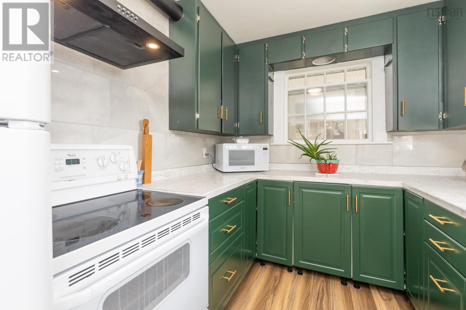 Property 8 of 33 of 91 Cliff Street