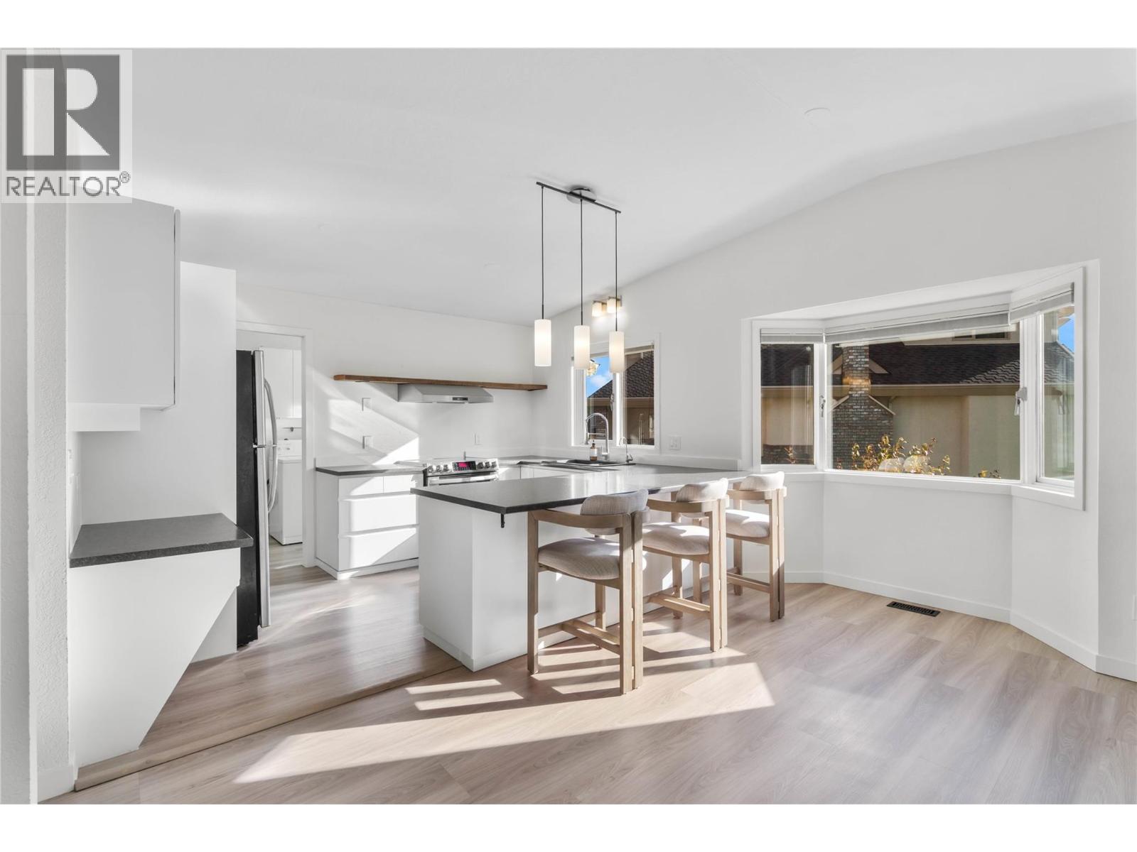 449 NUEVA Wynd, Kamloops