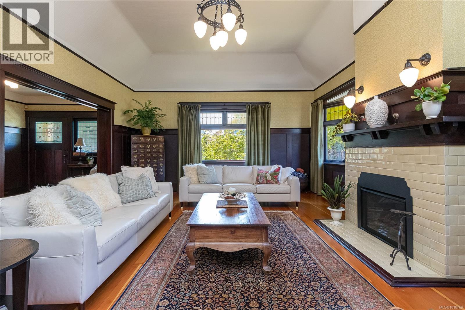  606 Niagara Street, Victoria