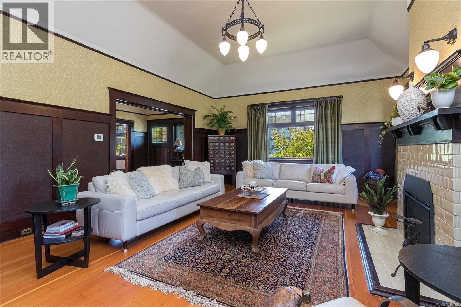  606 Niagara Street, Victoria