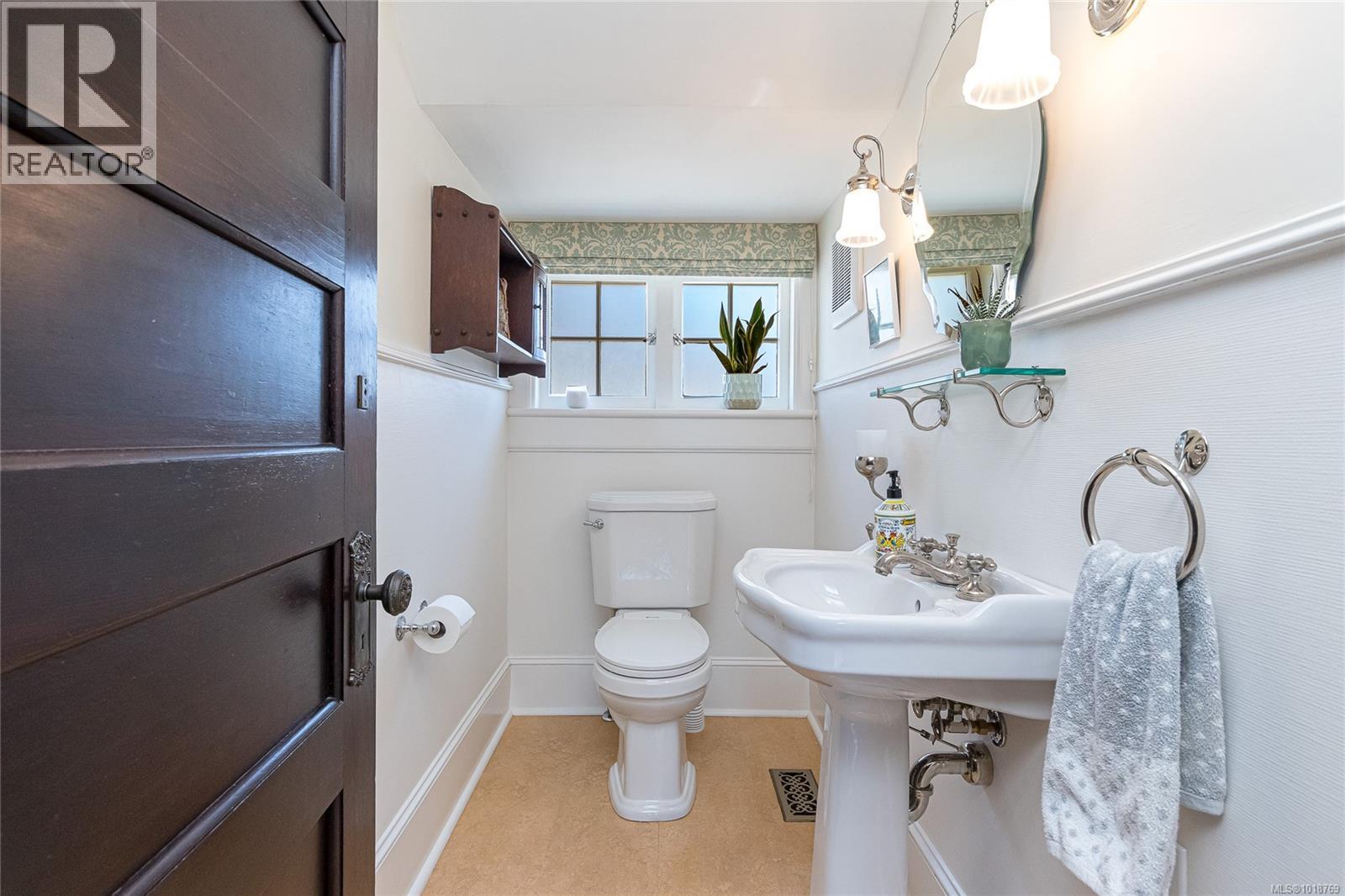  606 Niagara Street, Victoria