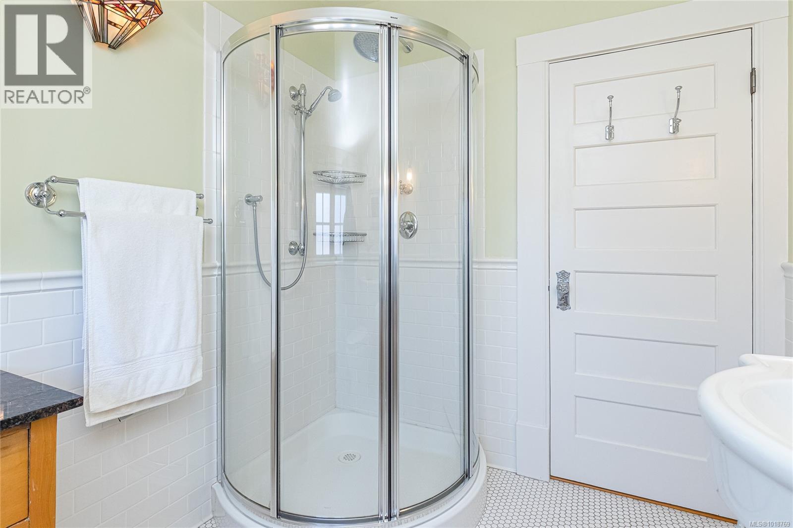  606 Niagara Street, Victoria