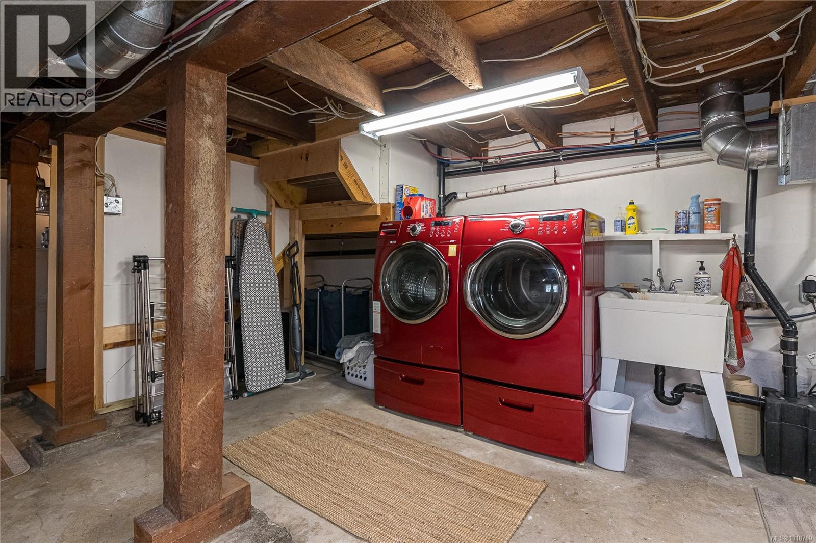  606 Niagara Street, Victoria