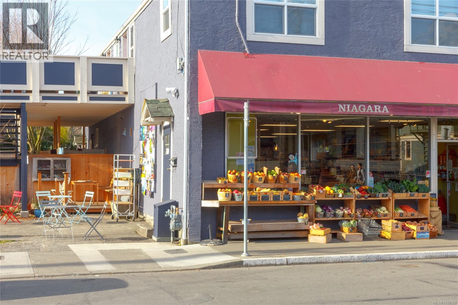  606 Niagara Street, Victoria