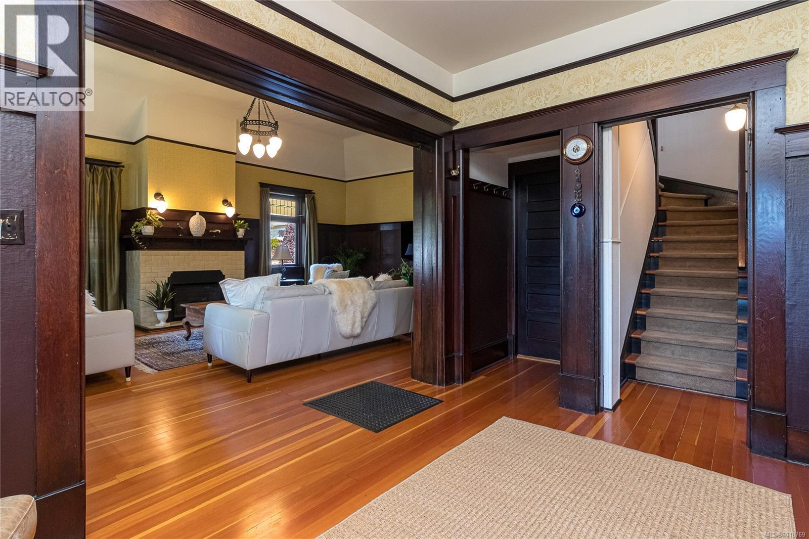  606 Niagara Street, Victoria