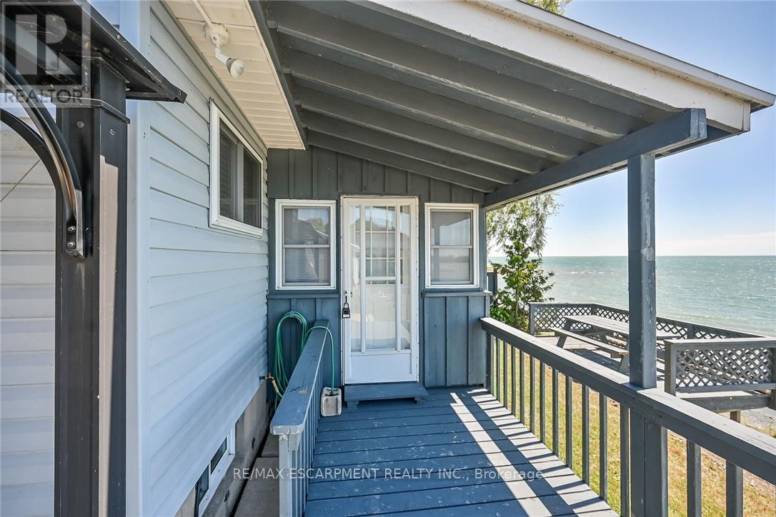 86 LAKESHORE ROAD - 24