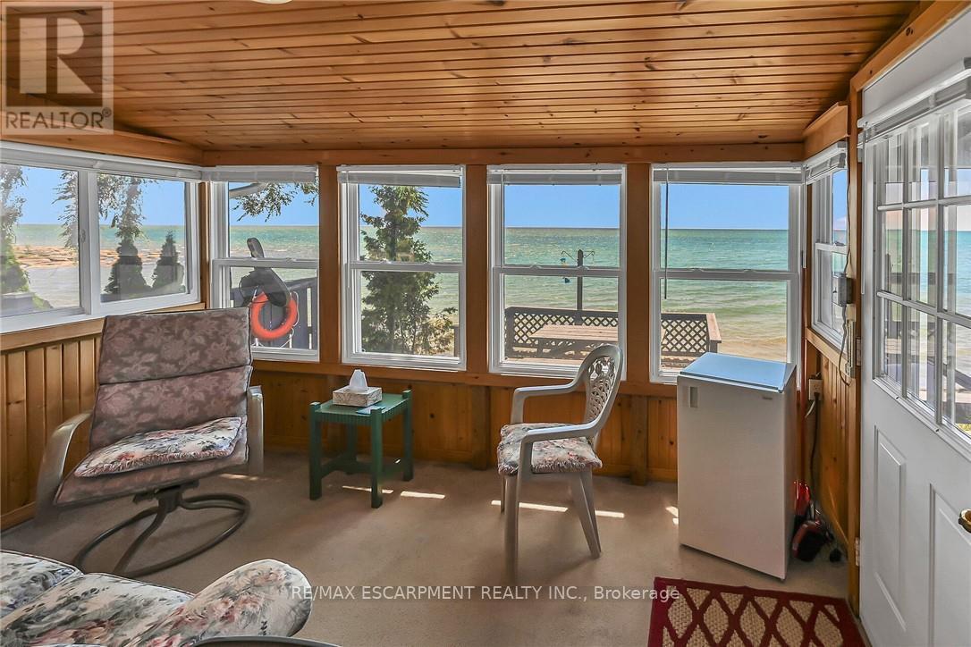 86 LAKESHORE ROAD - 6