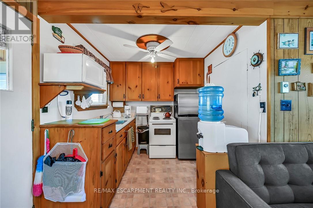 86 LAKESHORE ROAD - 13