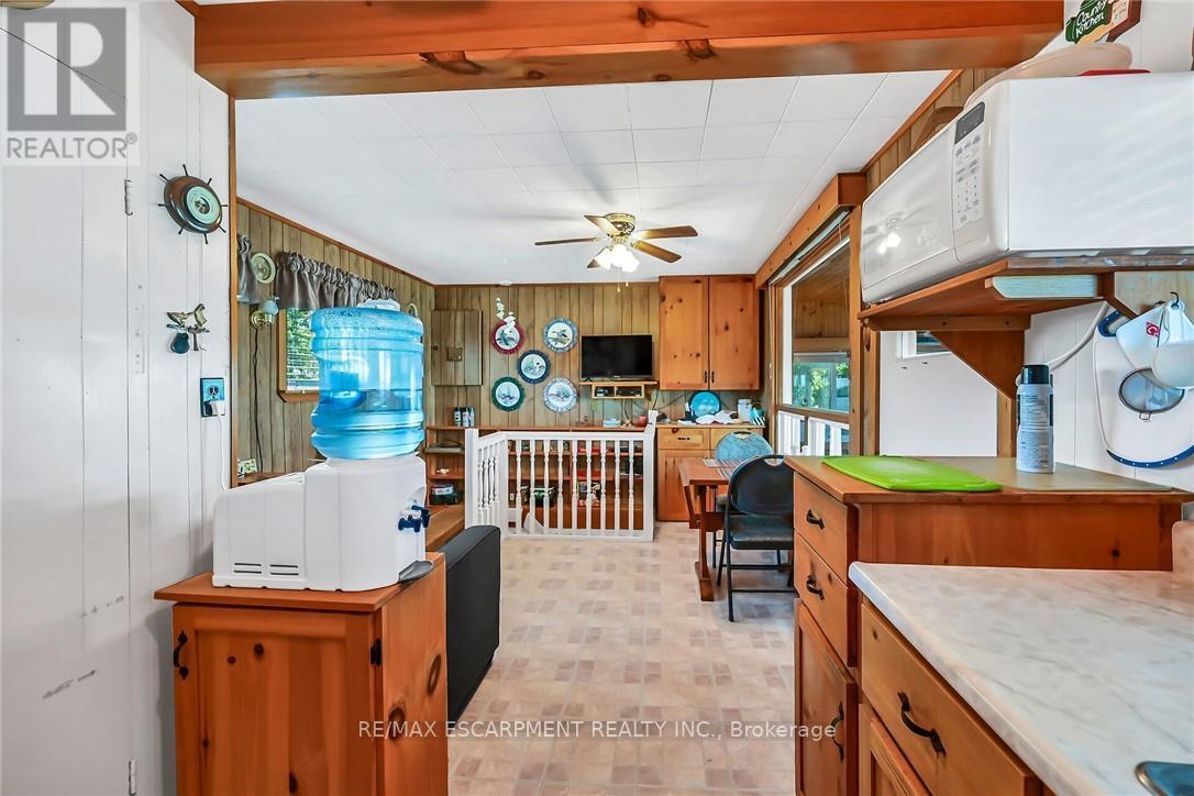 86 LAKESHORE ROAD - 14