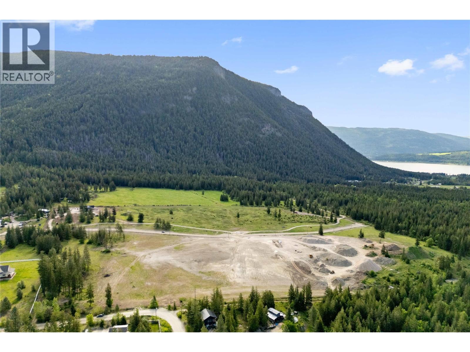  3438 Roberge Road, Tappen