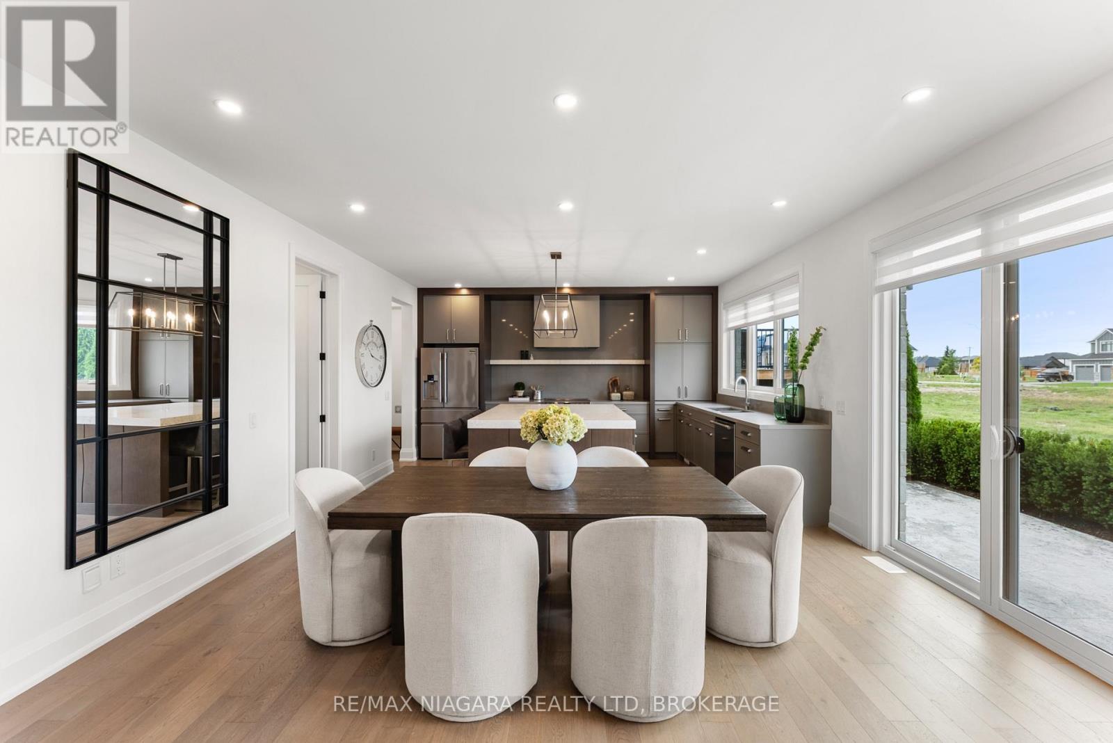 2864 ARROWSMITH COURT S - 31