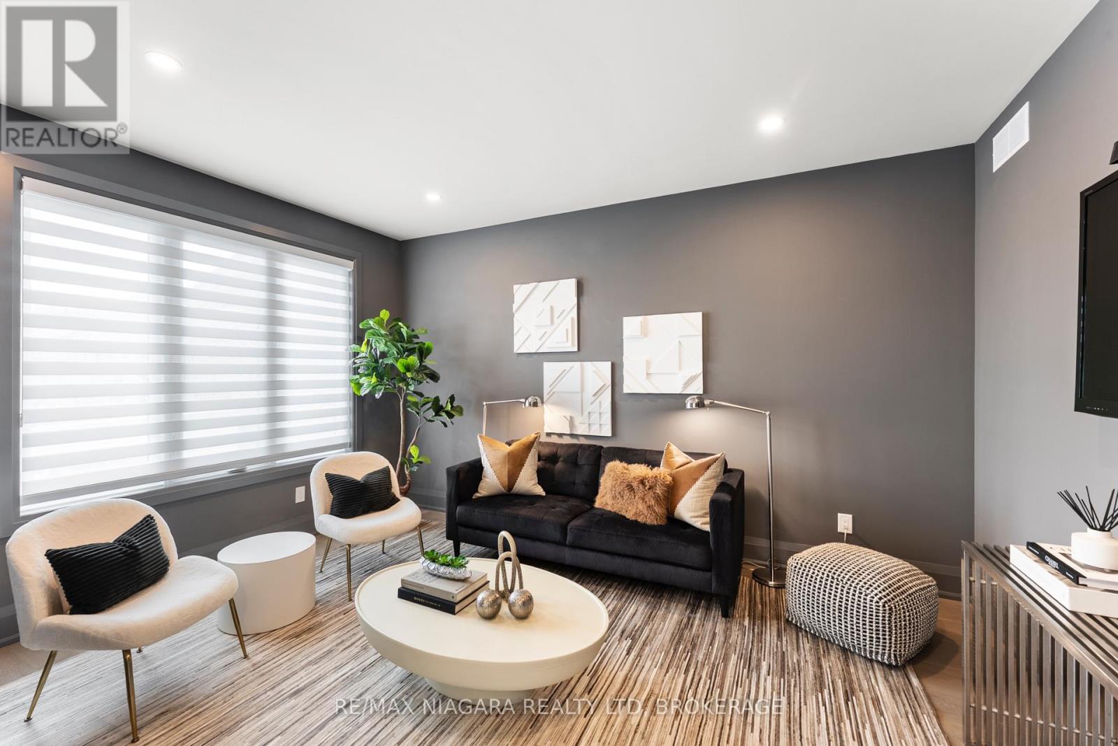 2864 ARROWSMITH COURT S - 39