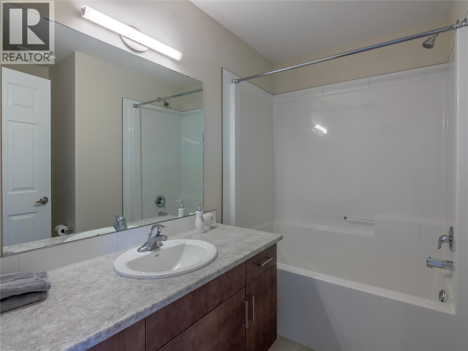 3362 SKAHA LAKE Road Unit# 405, Penticton