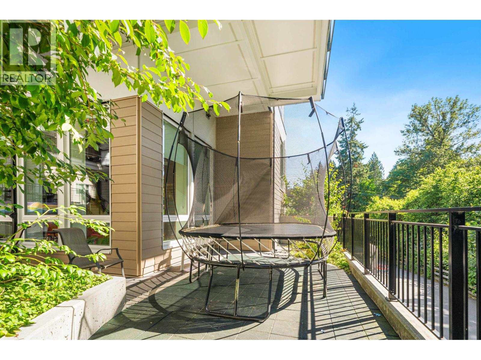 TH5 2137 CHESTERFIELD AVENUE, North Vancouver