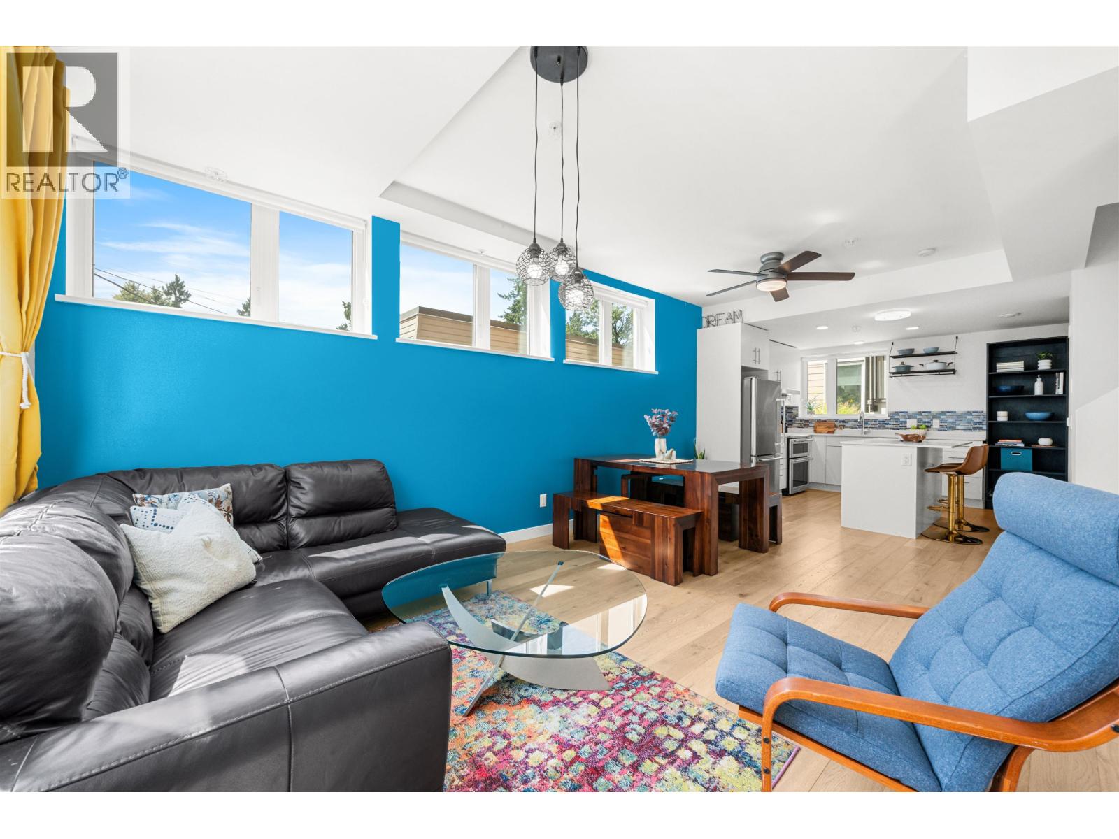 TH5 2137 CHESTERFIELD AVENUE, North Vancouver