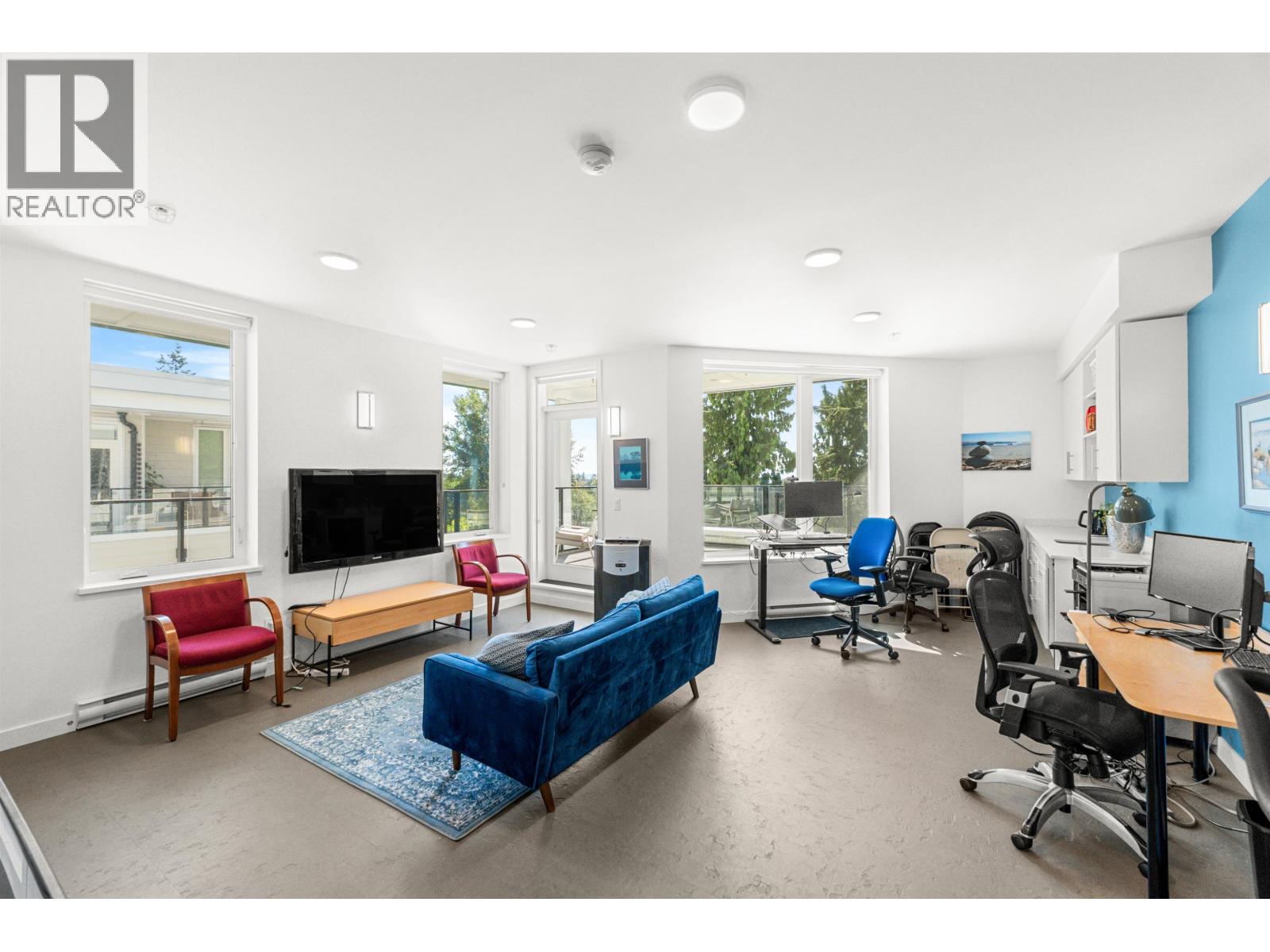 TH5 2137 CHESTERFIELD AVENUE, North Vancouver