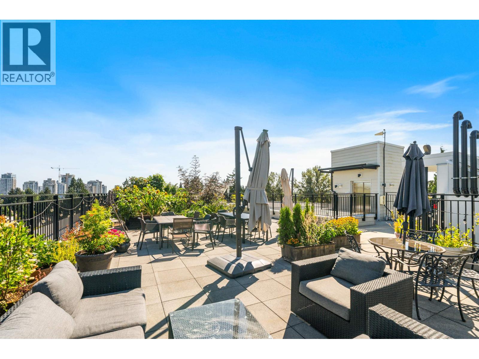 TH5 2137 CHESTERFIELD AVENUE, North Vancouver