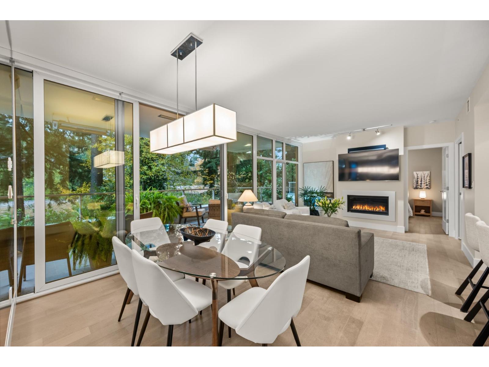 206 1501 VIDAL STREET, White Rock