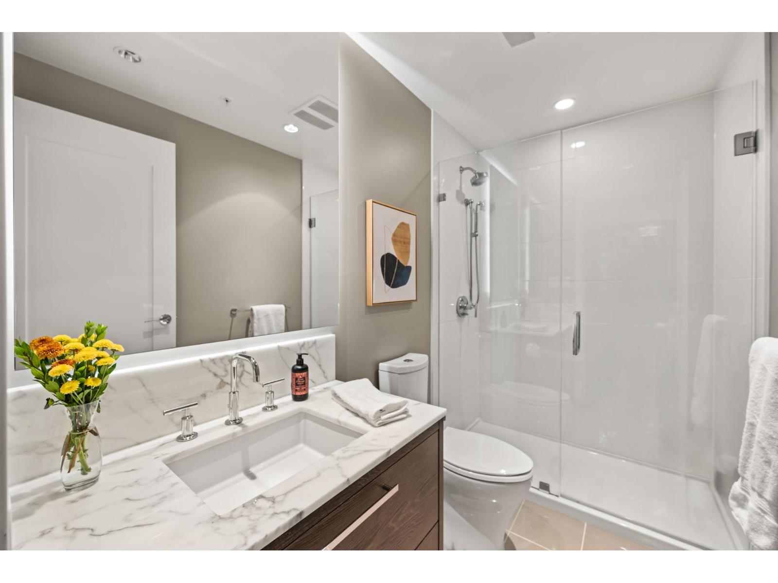 206 1501 VIDAL STREET, White Rock