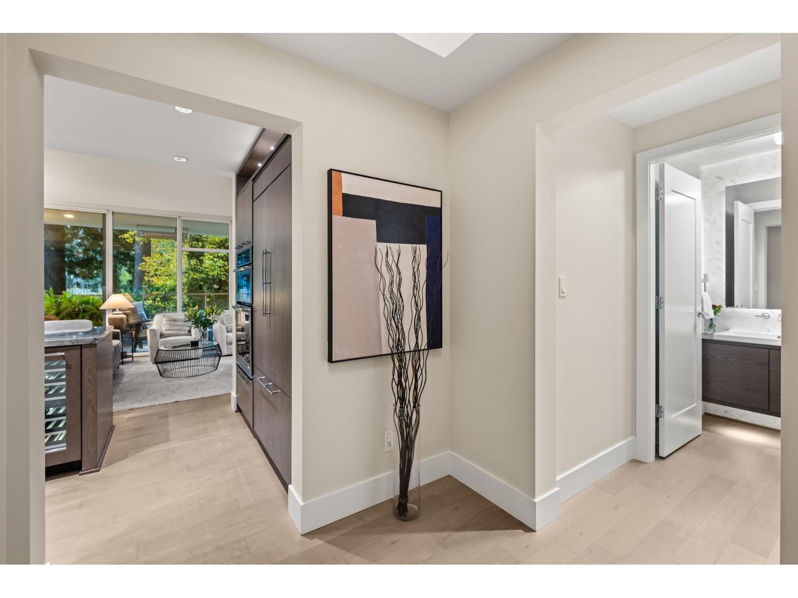 206 1501 VIDAL STREET, White Rock