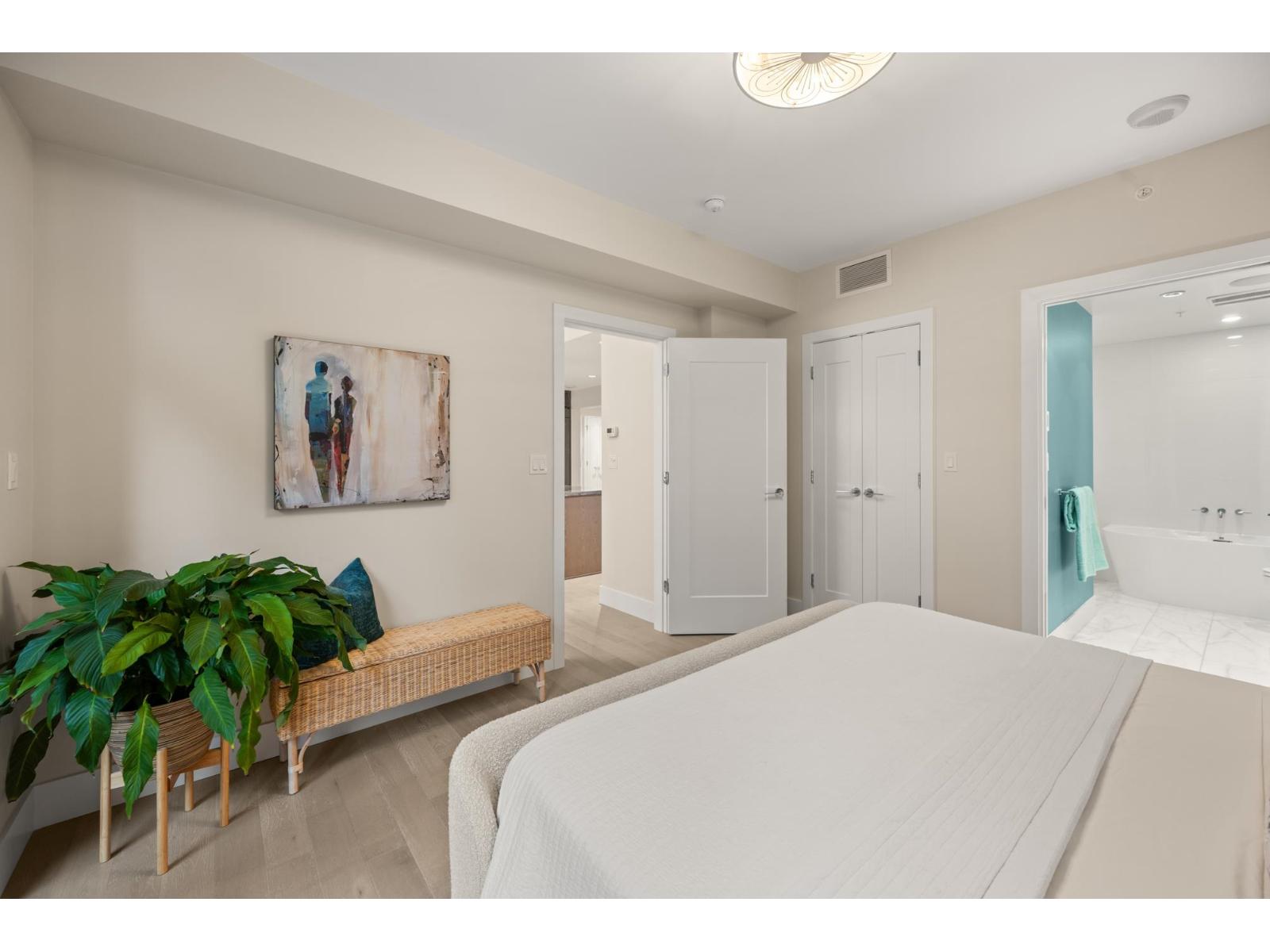 206 1501 VIDAL STREET, White Rock