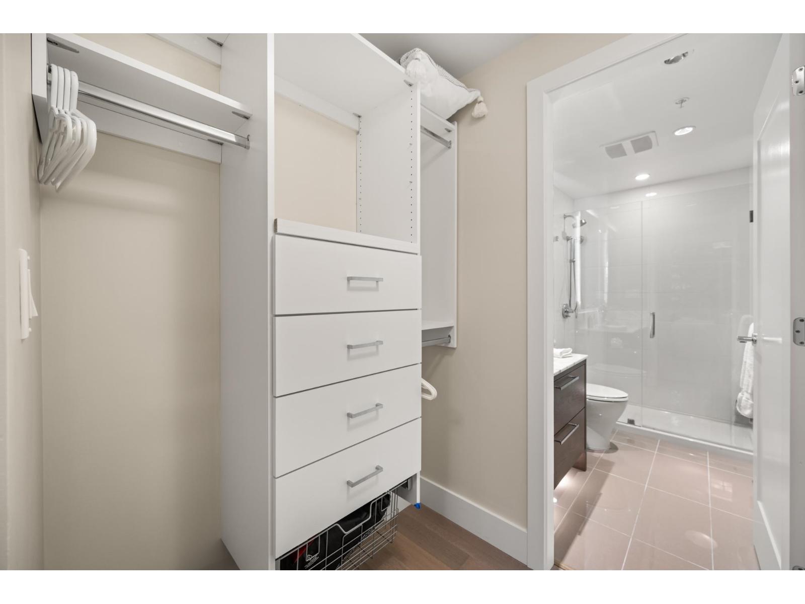 206 1501 VIDAL STREET, White Rock