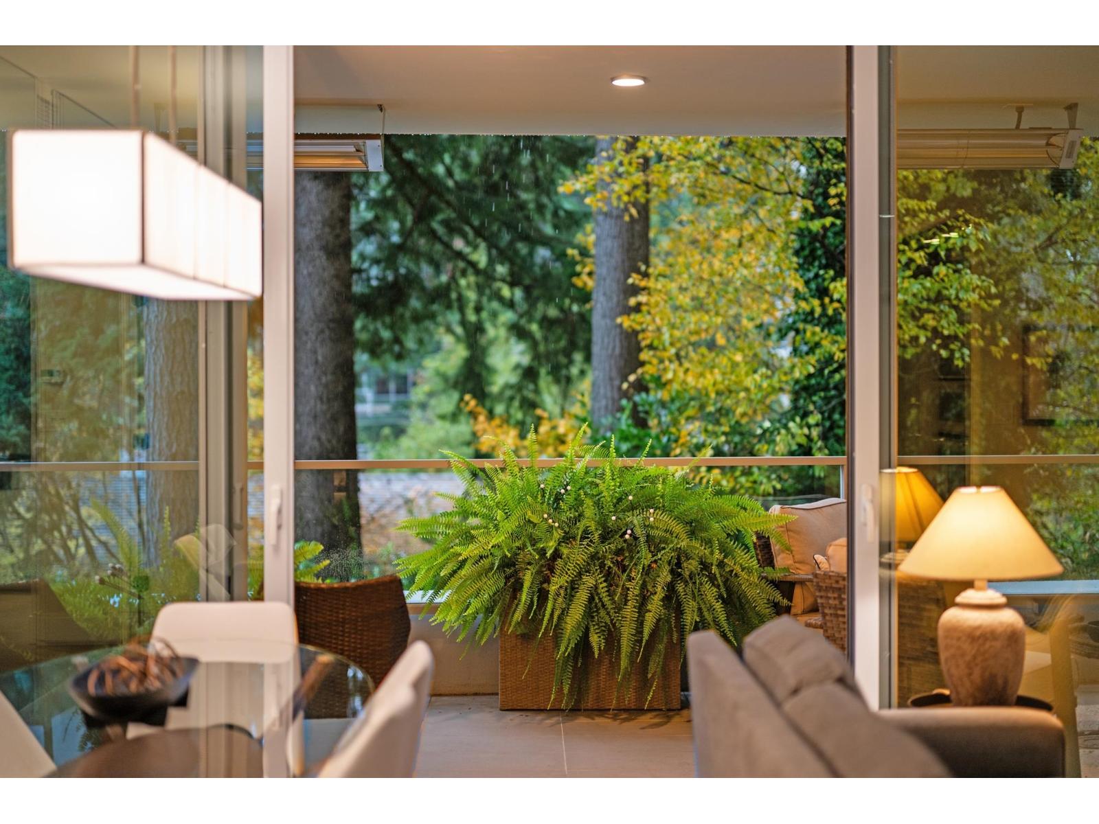 206 1501 VIDAL STREET, White Rock