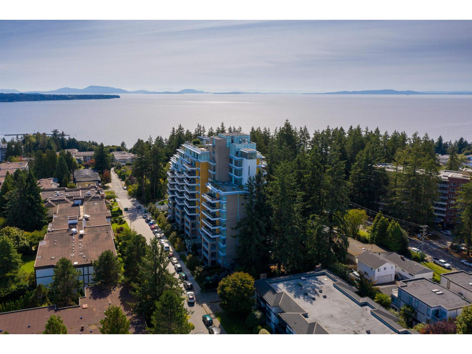 206 1501 VIDAL STREET, White Rock