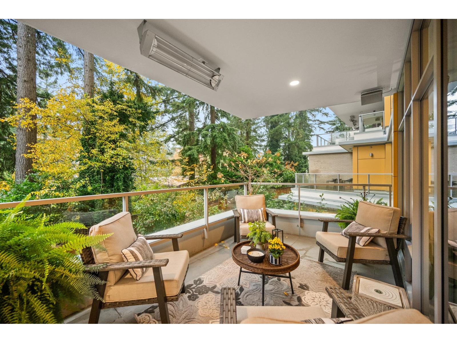 206 1501 VIDAL STREET, White Rock