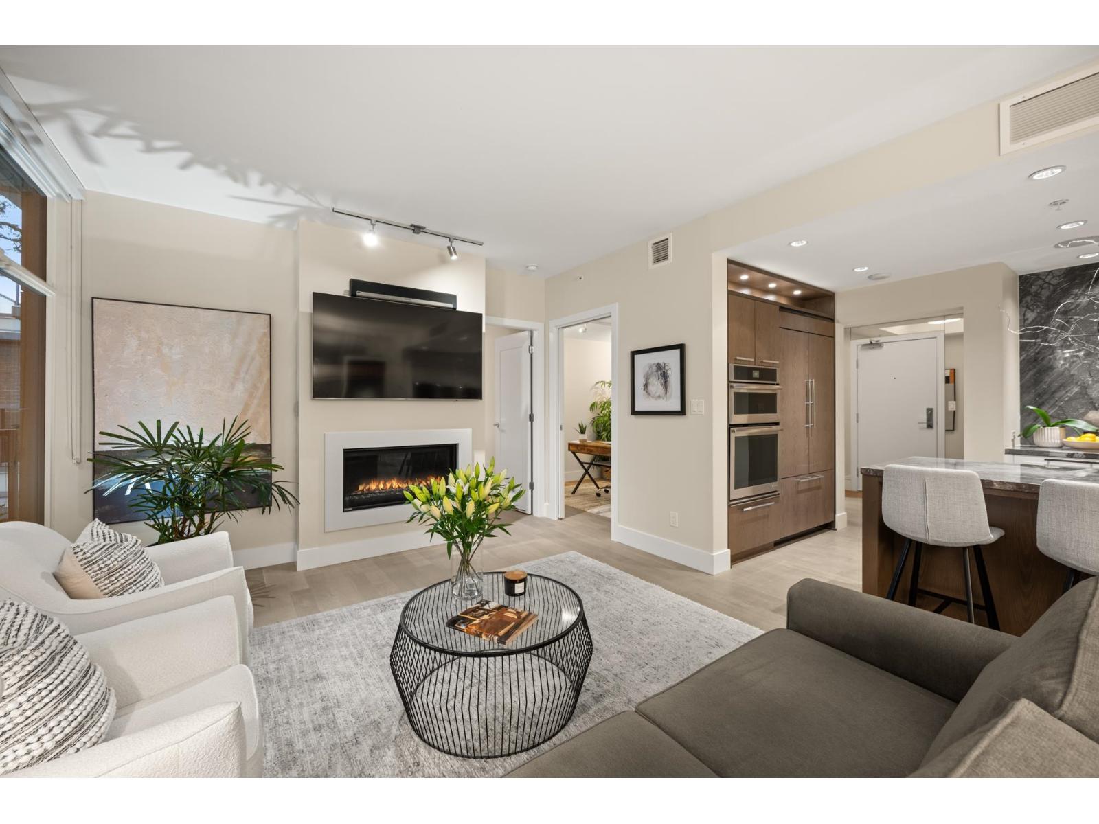 206 1501 VIDAL STREET, White Rock