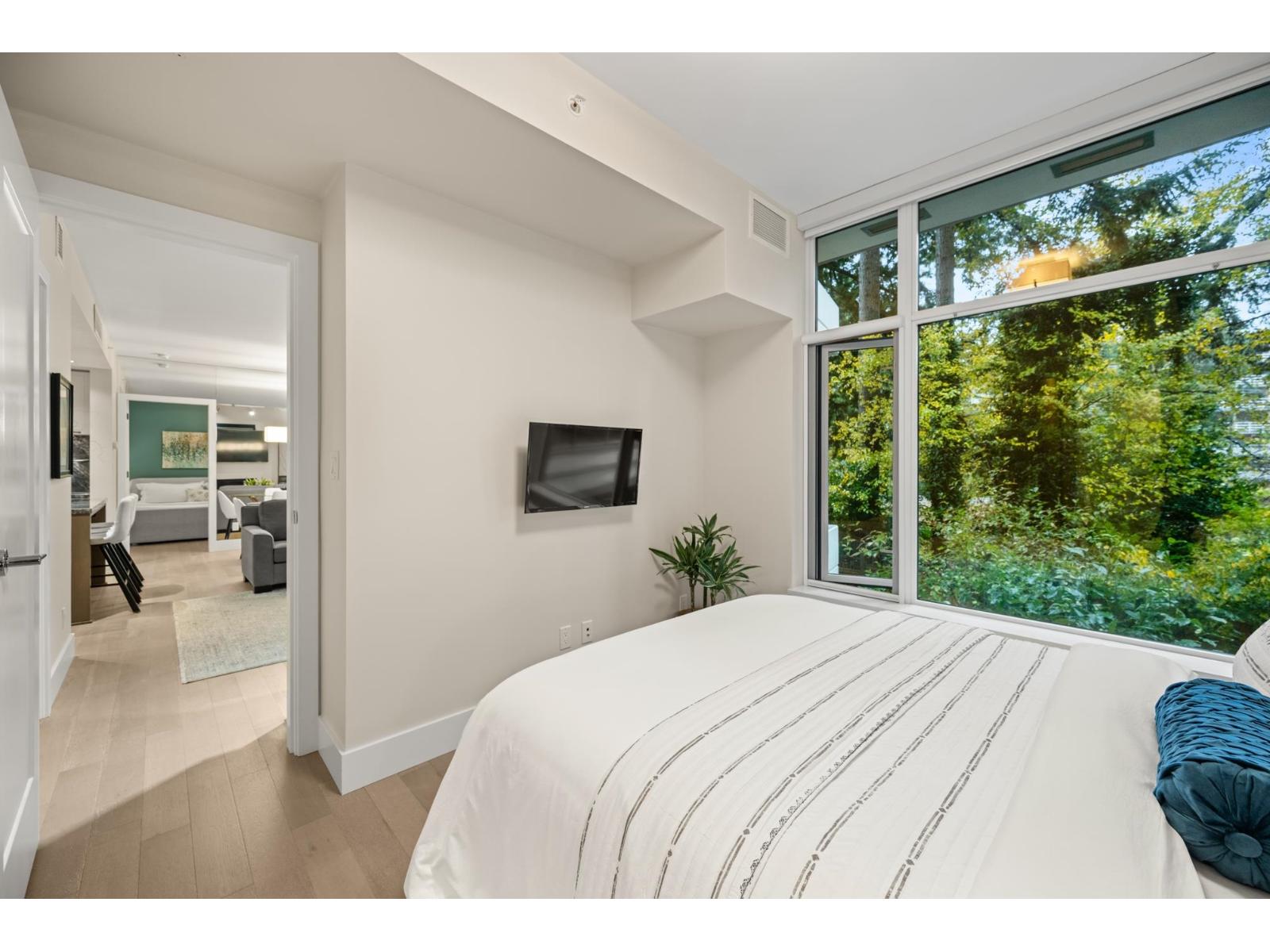 206 1501 VIDAL STREET, White Rock