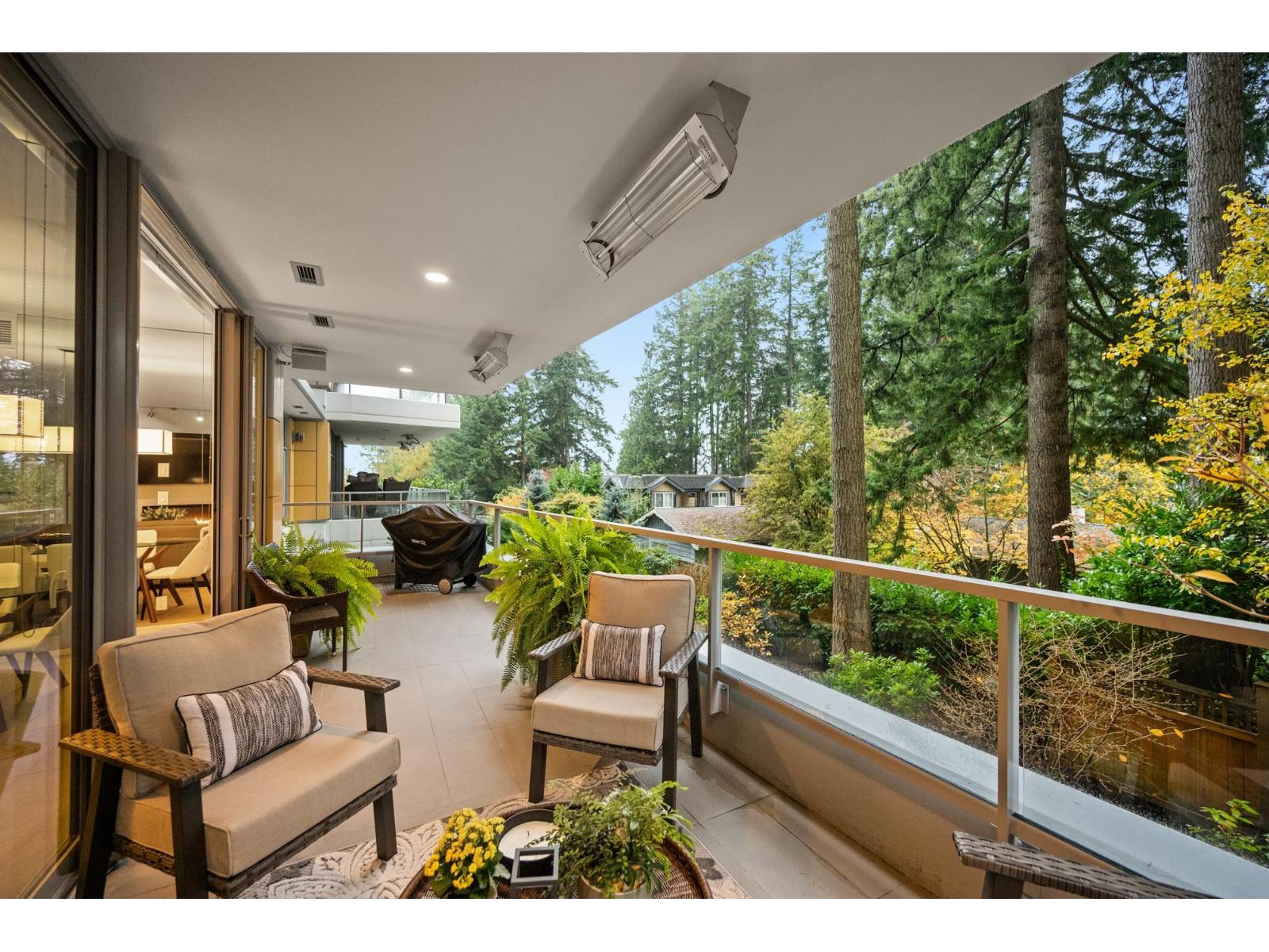 206 1501 VIDAL STREET, White Rock