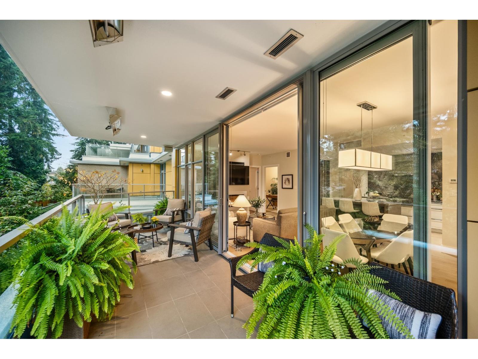 206 1501 VIDAL STREET, White Rock