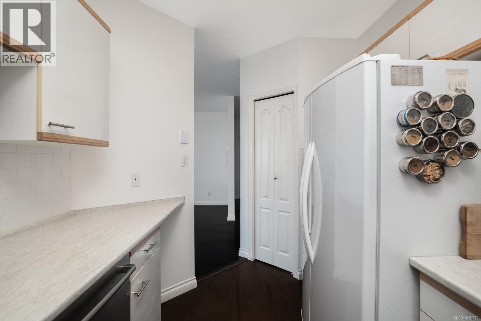 618 50 Songhees Road, Victoria