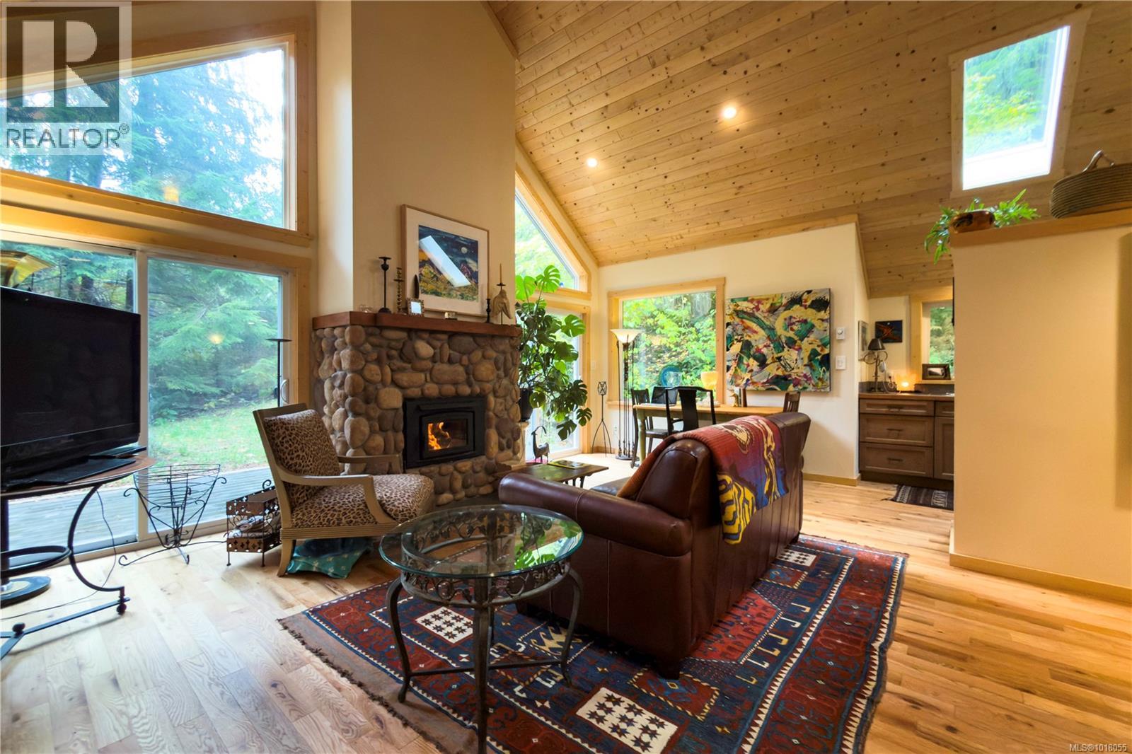 403 Whaletown Rd - 8