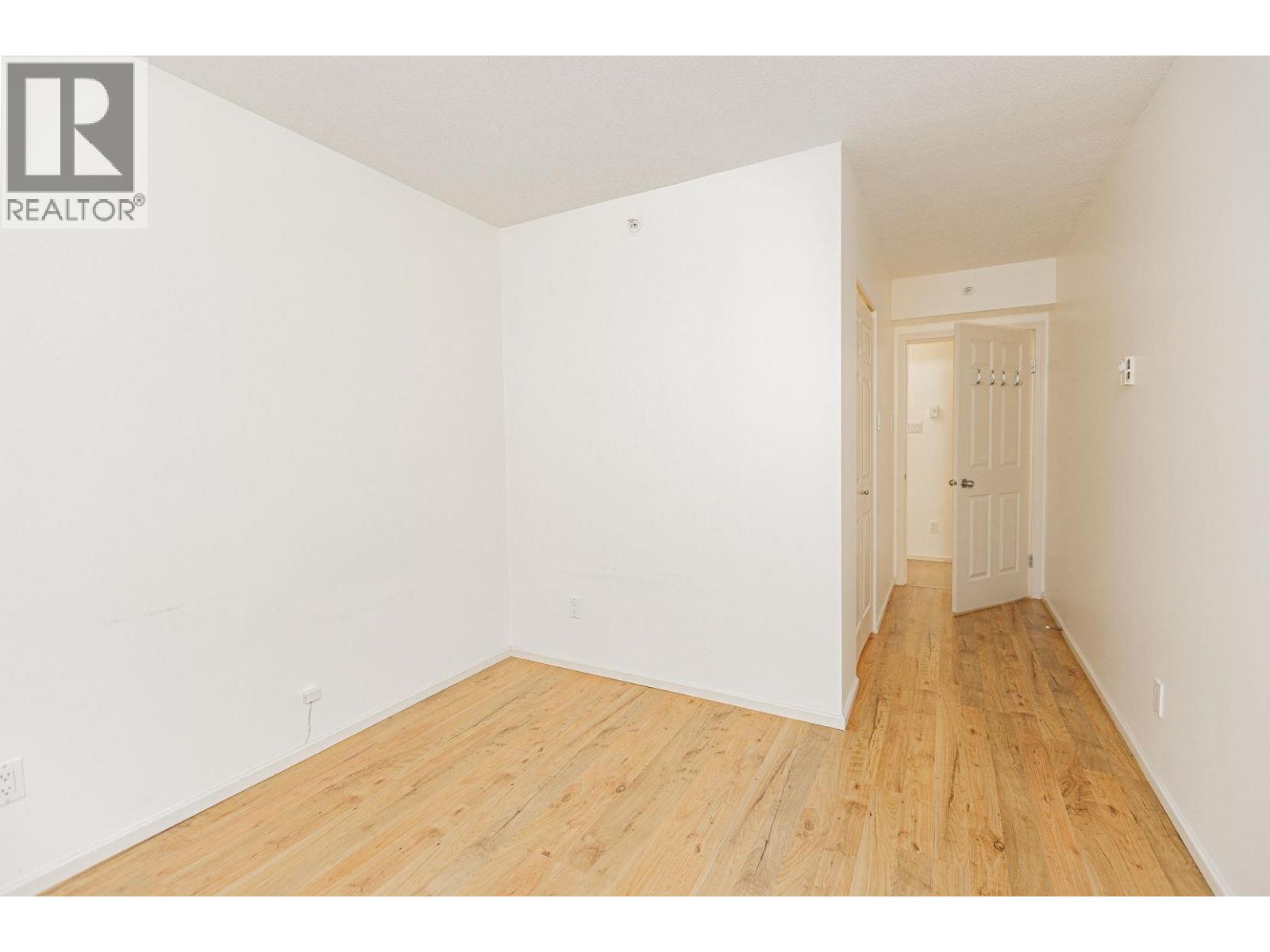 #1206-8246 LANSDOWNE Road, Richmond