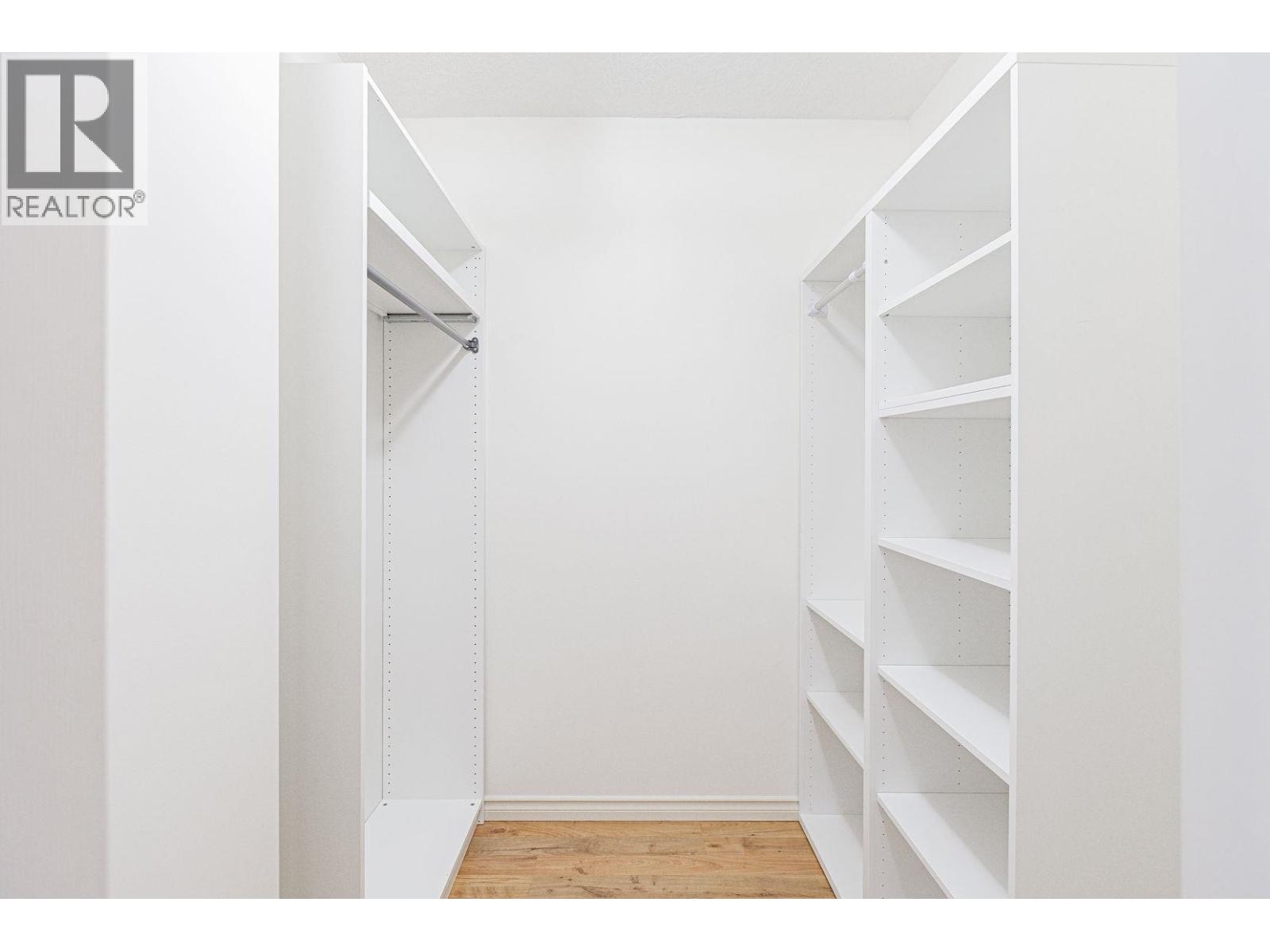 #1206-8246 LANSDOWNE Road, Richmond