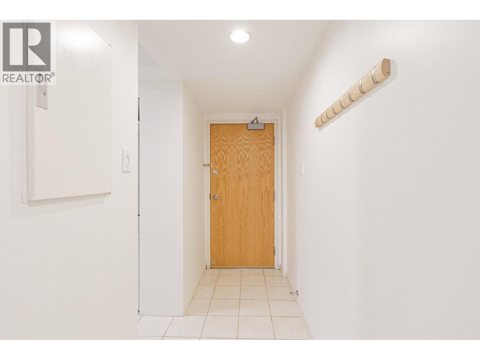 #1206-8246 LANSDOWNE Road, Richmond