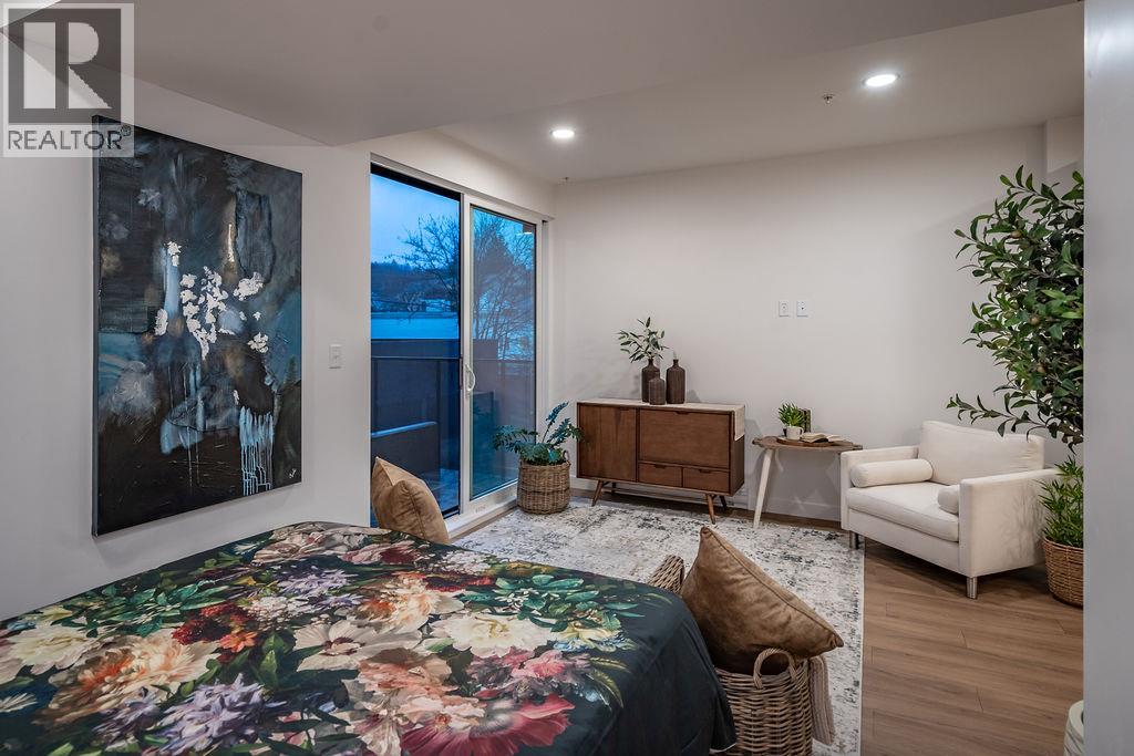 #209 514 VICTORIA Street - 11