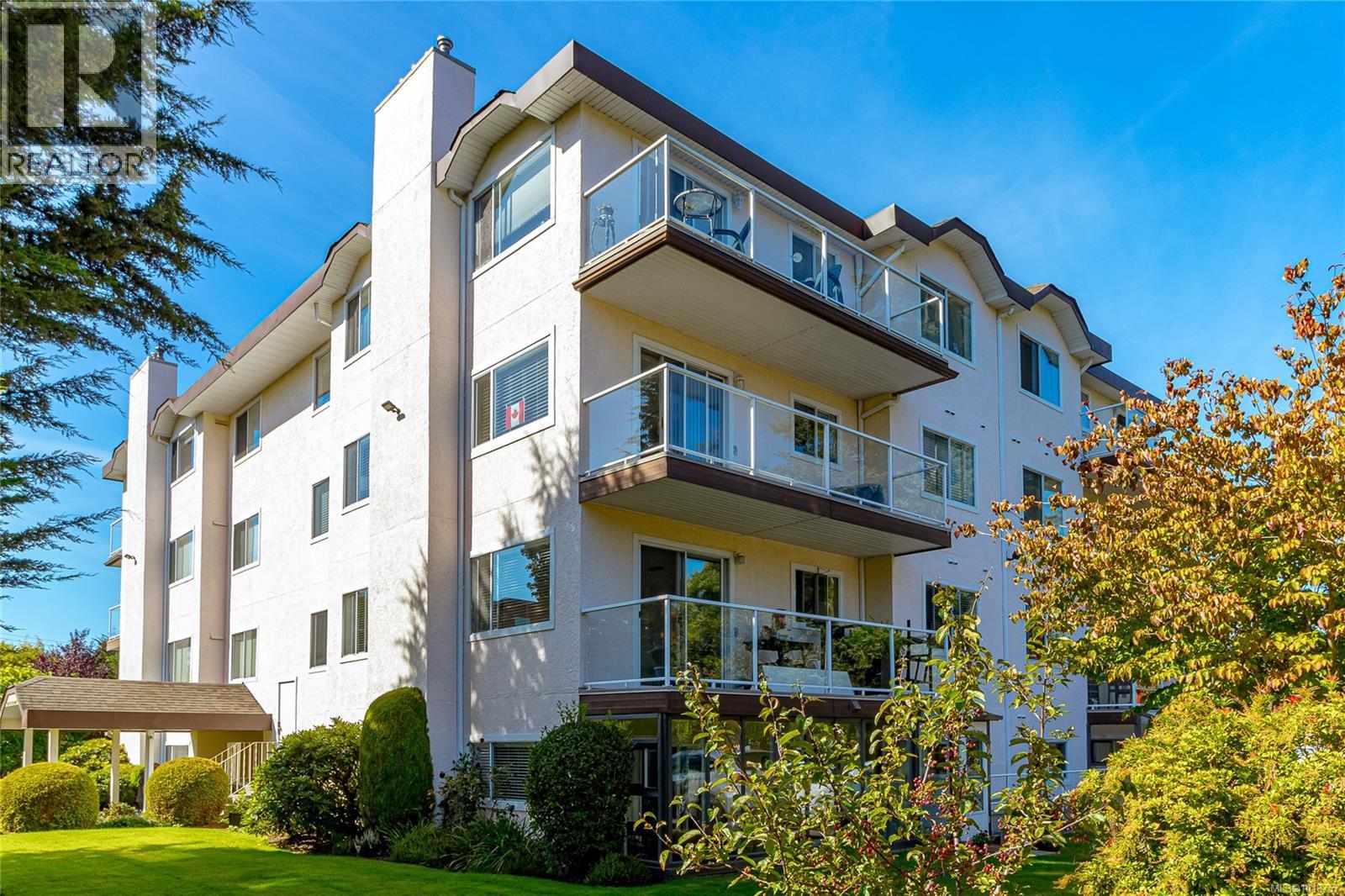 401 2354 Brethour Avenue, Sidney