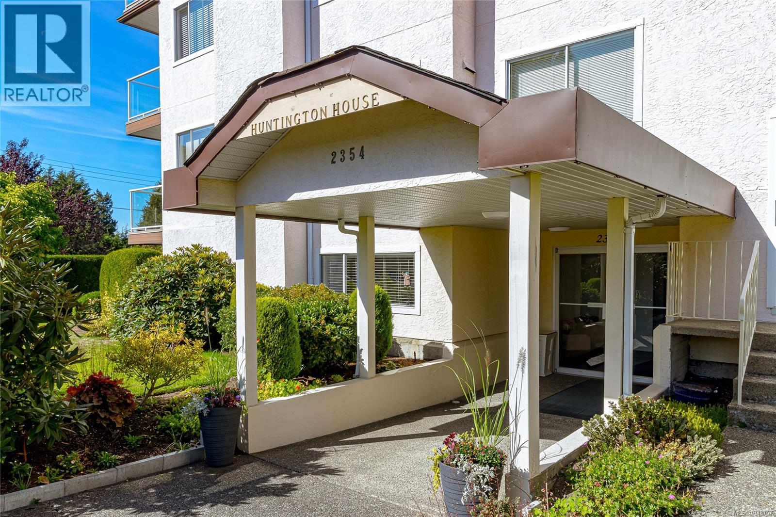 401 2354 Brethour Avenue, Sidney