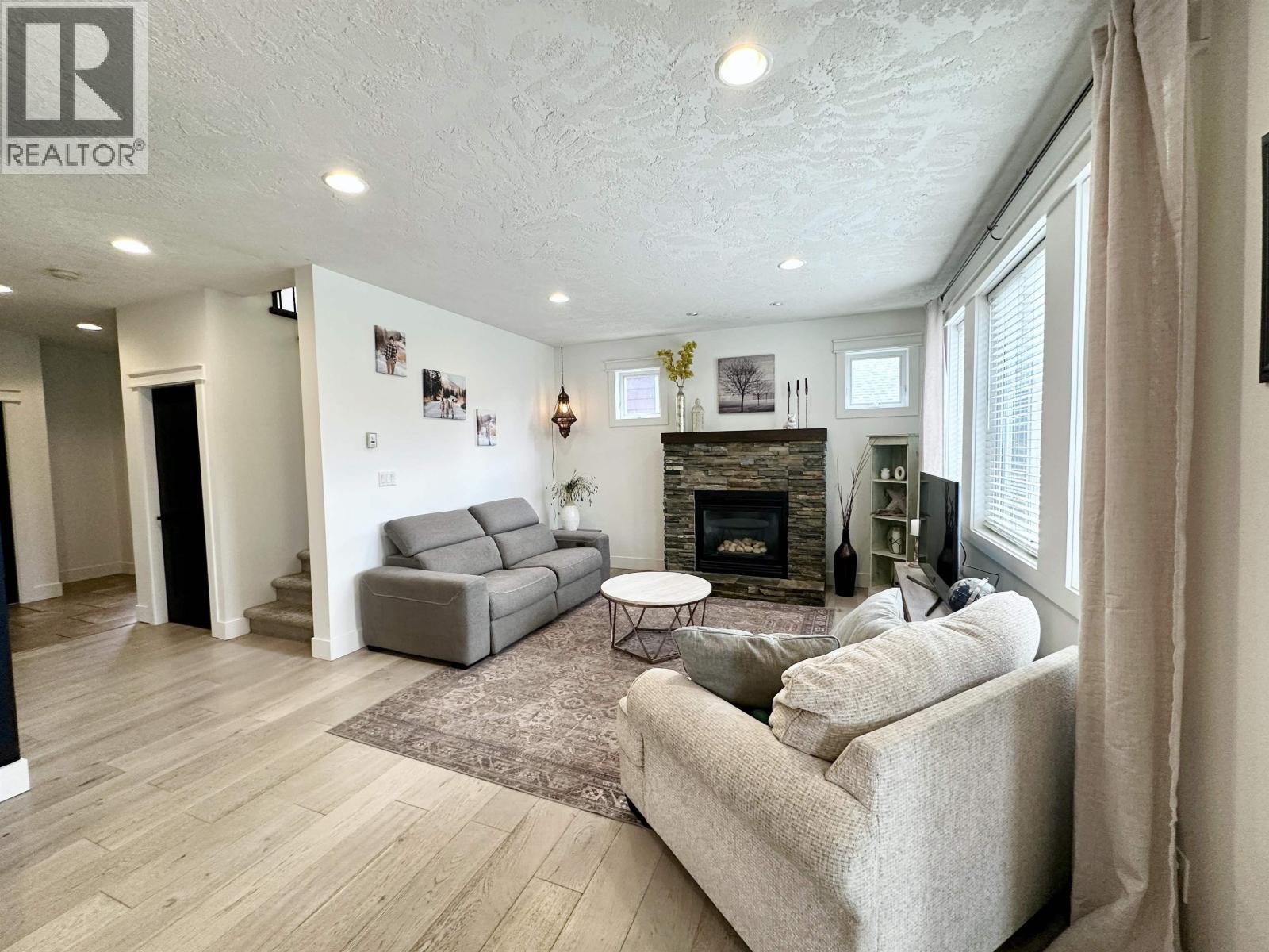 3272 TURNER Way, Smithers