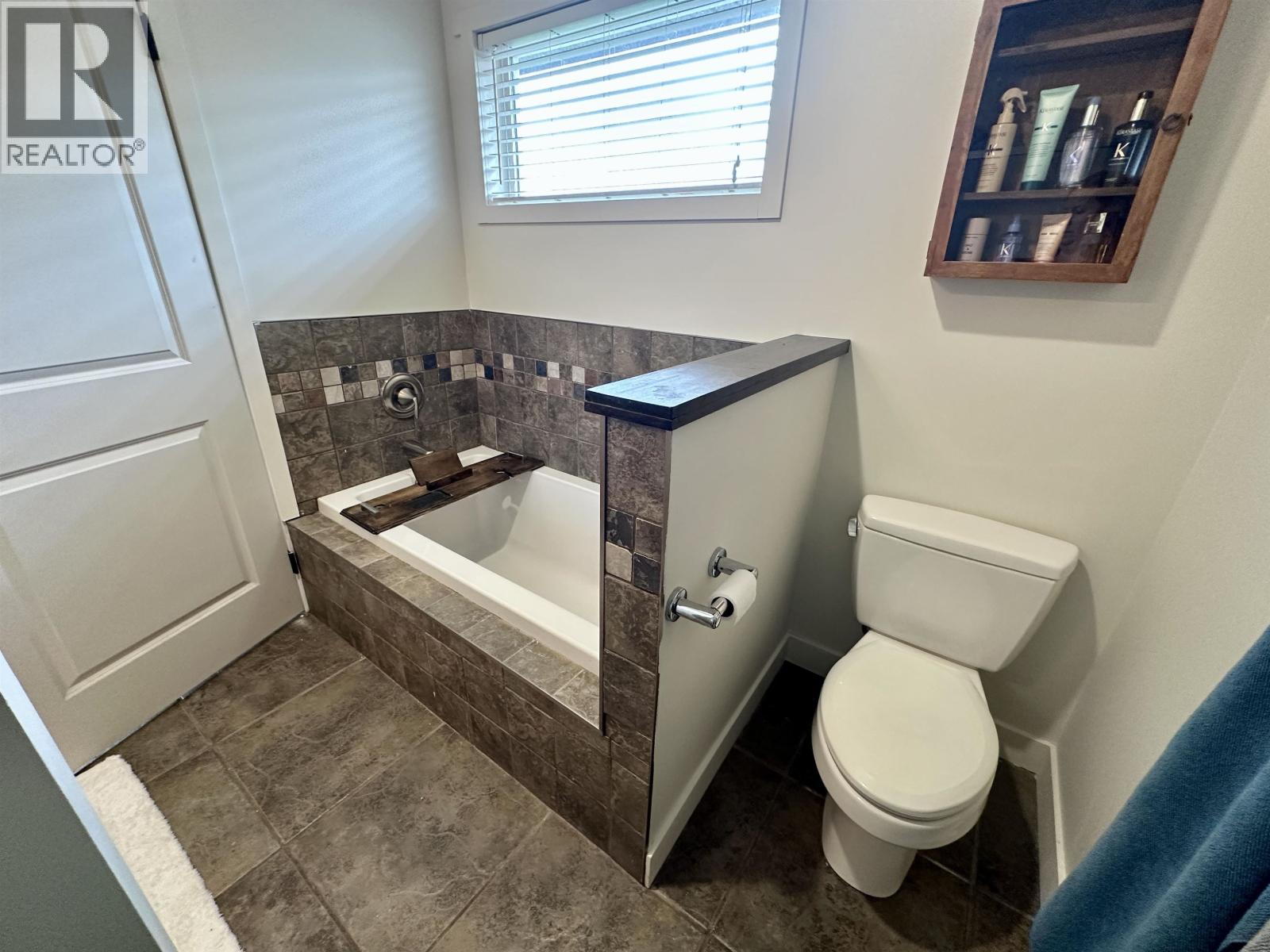 3272 TURNER Way, Smithers