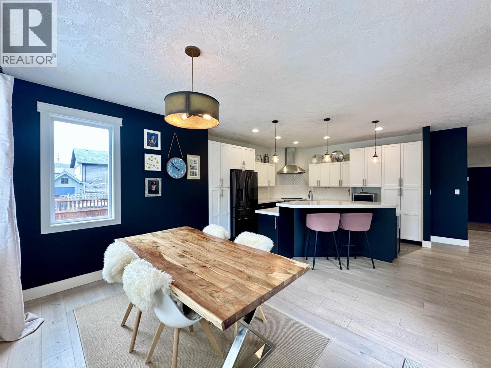 3272 TURNER Way, Smithers